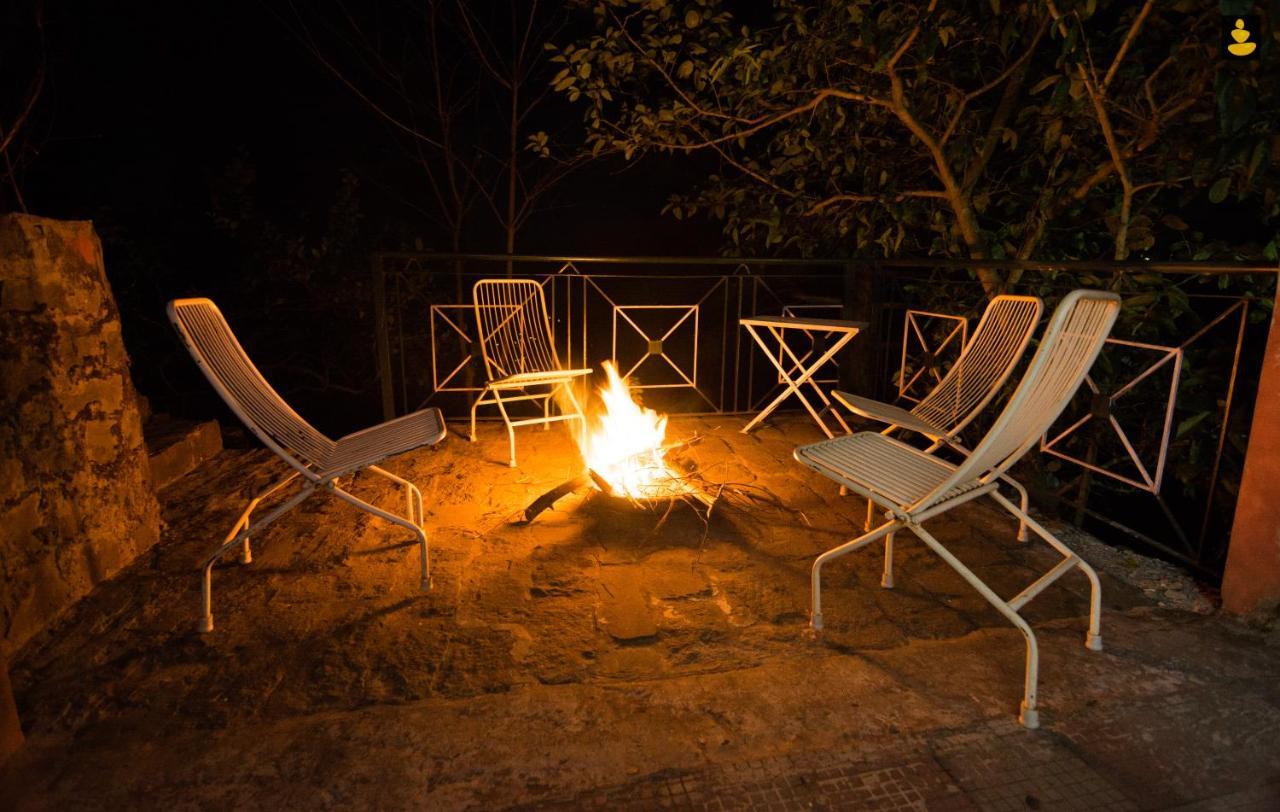 Livingstone 2Bhk Cozy Homestay In Kasauli Hills Eksteriør billede